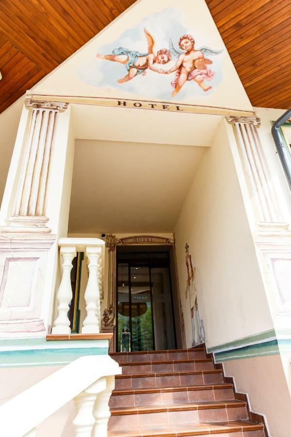 Baron Spa Hotel - Museum 亚列姆切 外观 照片